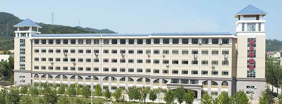 http://www.xinke.ldu.edu.cn/__local/8/49/E6/1254ABCF5224CCFAA059308FB86_4EA2886A_10801.jpg?e=.jpg